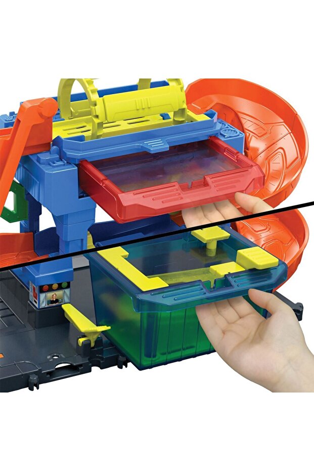 Mattel Hot Wheels Ultimate Car Wash Color Change Playset